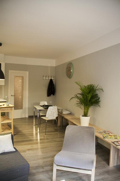 Idyllic Apartment With Terrace Barcelona Room photo
